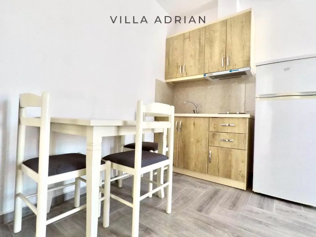 adrian atudio quad 1.jpg